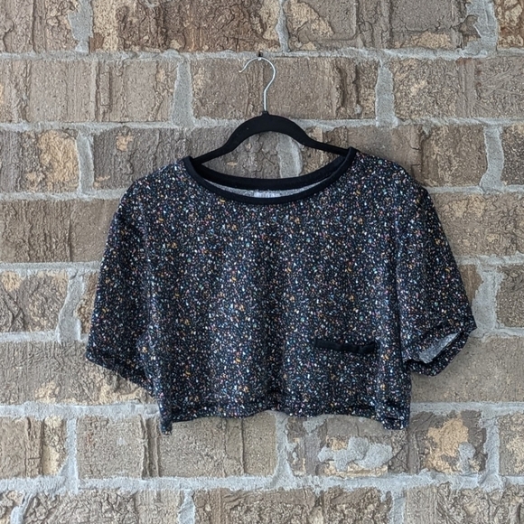 Urban Outfitters Cooperative Confetti Crop Top Pocket Tee Medium - Picture 1 of 6